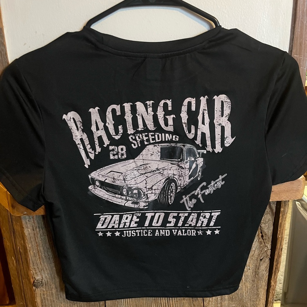 Graphic tee